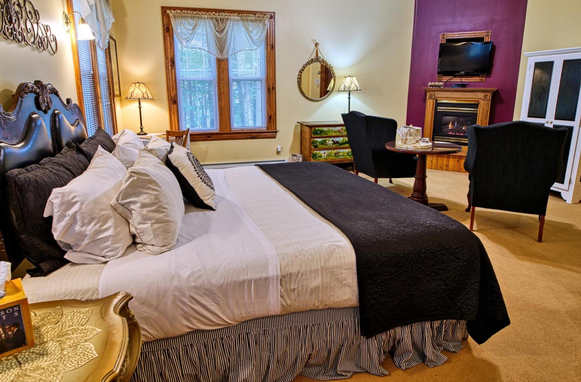 Rockwell Falls Inn And Wine Bar Lake Luzerne Екстер'єр фото