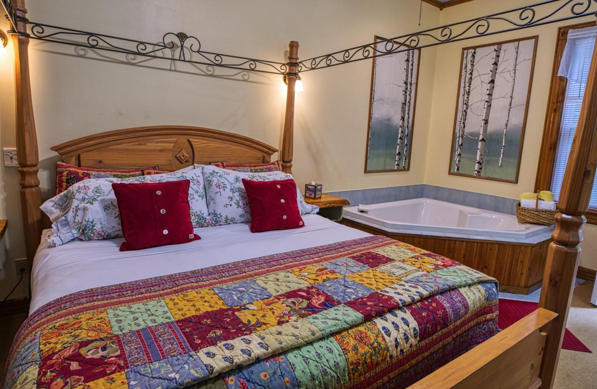 Rockwell Falls Inn And Wine Bar Lake Luzerne Номер фото