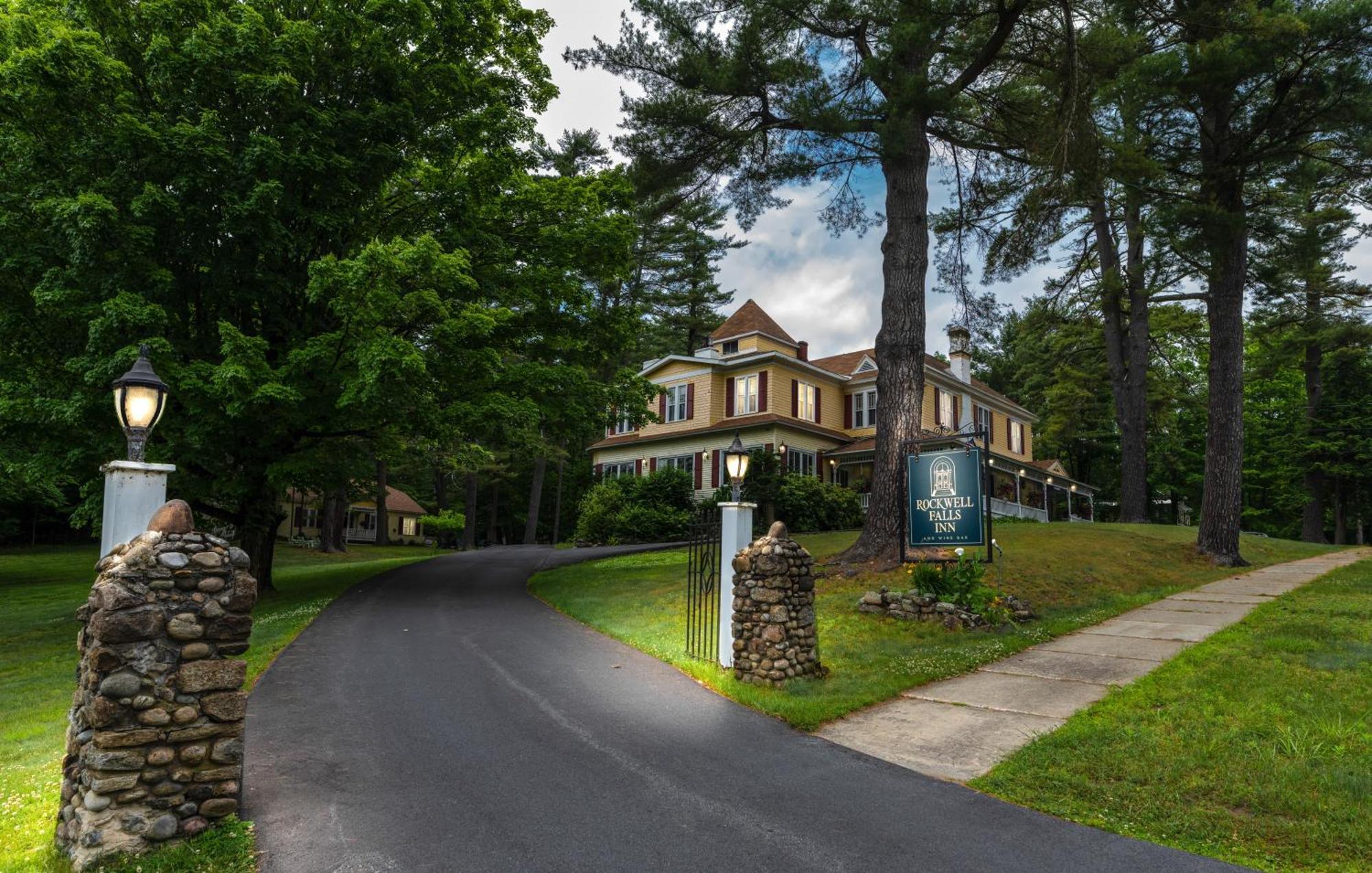Rockwell Falls Inn And Wine Bar Lake Luzerne Екстер'єр фото